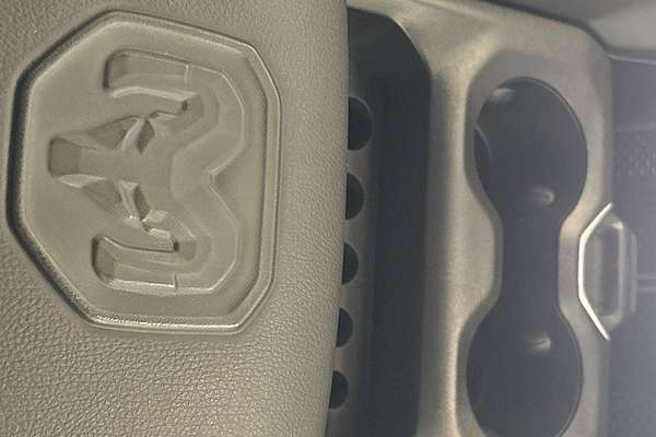 2025 RAM 1500 Laramie Sport Hurricane SO RamBox DT 4X4 SWB