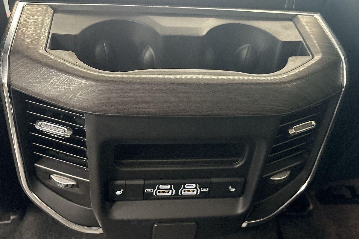 2025 RAM 1500 Laramie Sport Hurricane SO RamBox DT 4X4 SWB