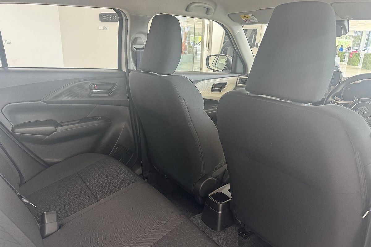 2025 Suzuki Swift Hybrid UZ