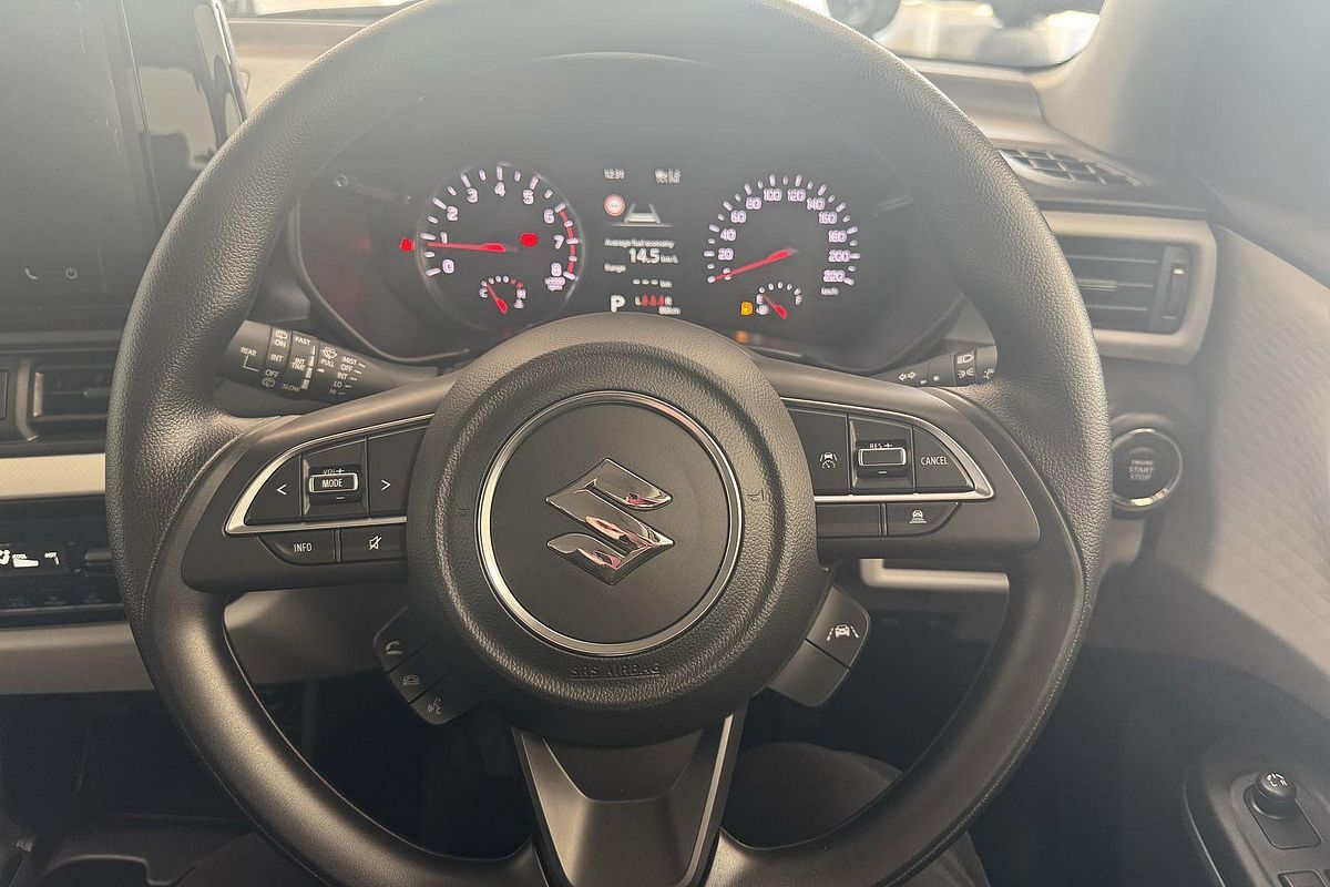 2025 Suzuki Swift Hybrid UZ