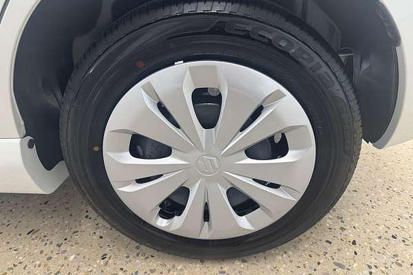 2025 Suzuki Swift Hybrid UZ