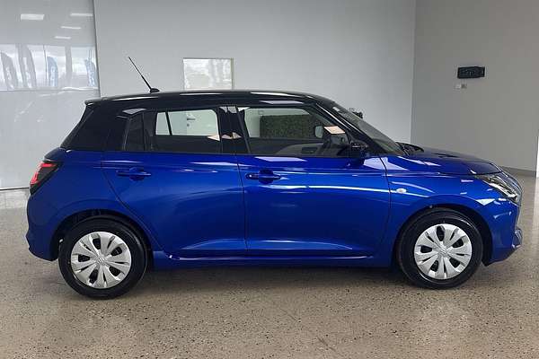 2025 Suzuki Swift Hybrid UZ