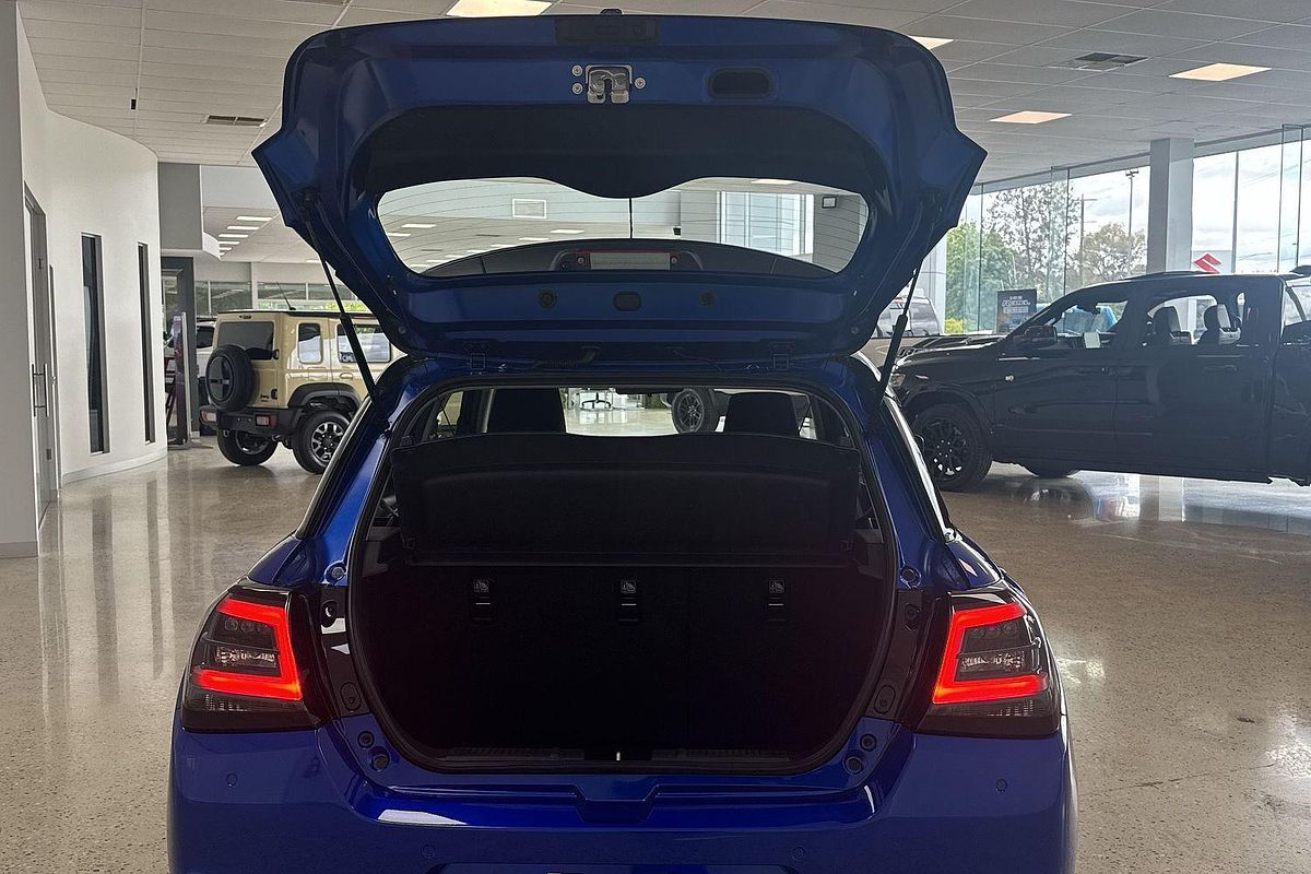 2025 Suzuki Swift Hybrid UZ