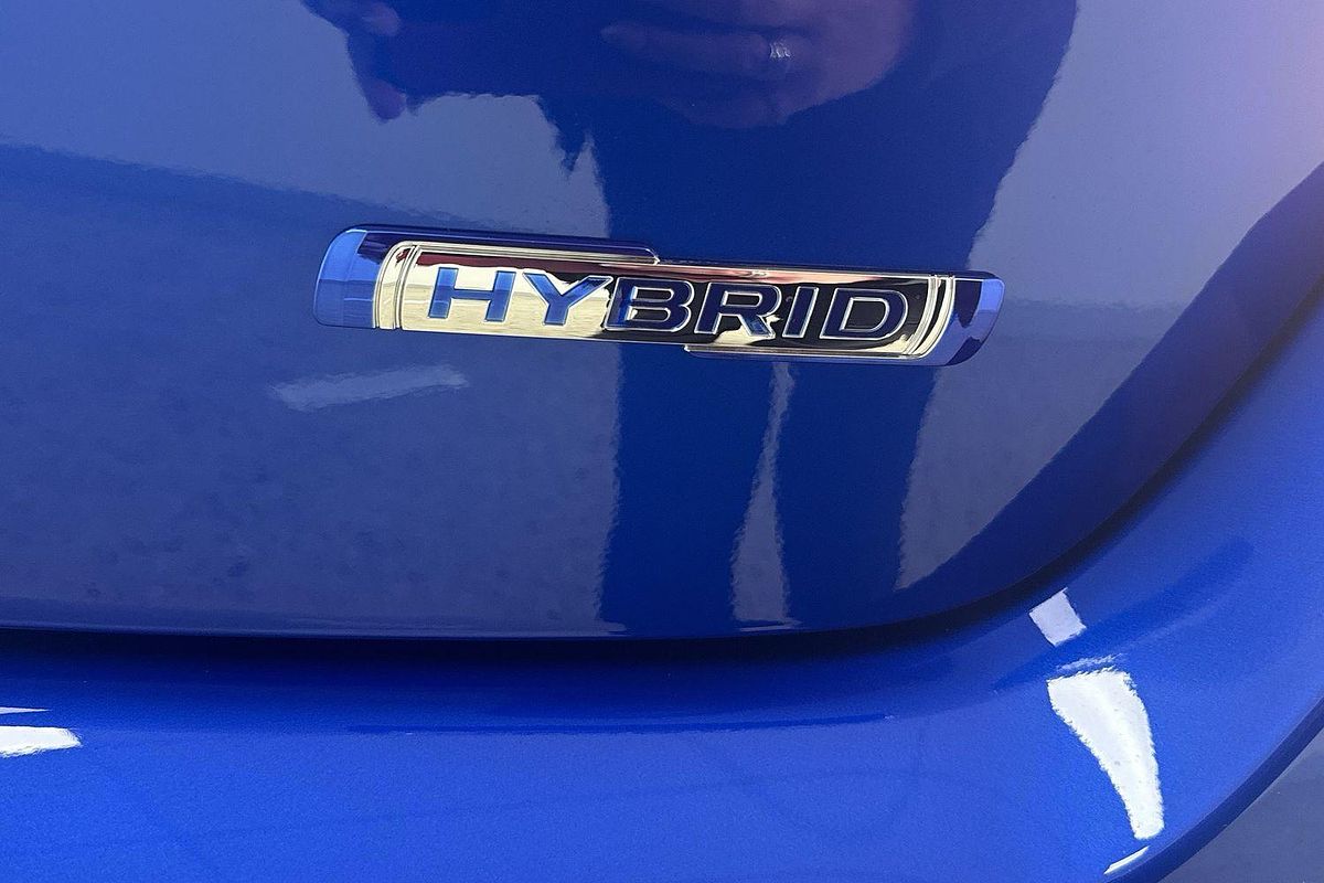 2025 Suzuki Swift Hybrid UZ