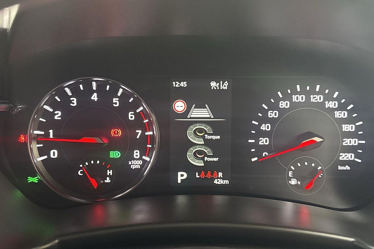 2025 Suzuki Swift Hybrid UZ