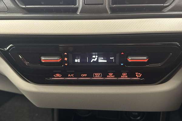 2025 Suzuki Swift Hybrid UZ