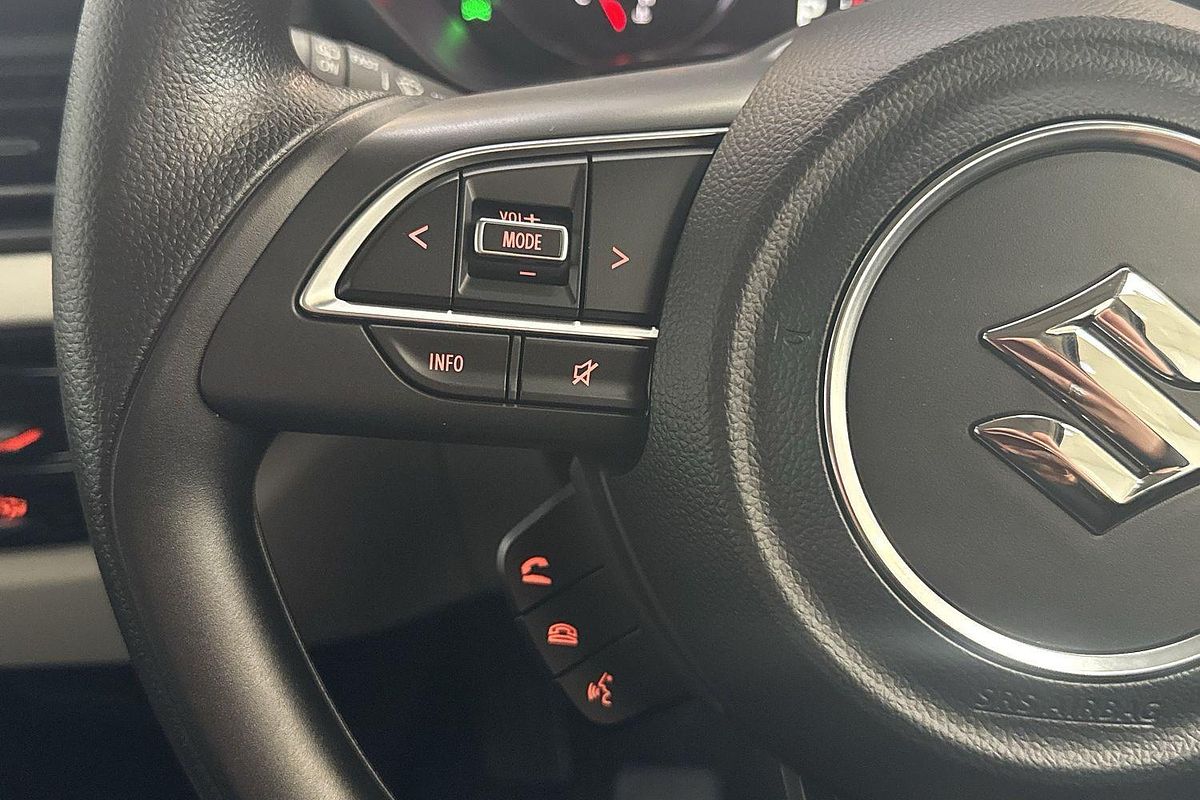 2025 Suzuki Swift Hybrid UZ