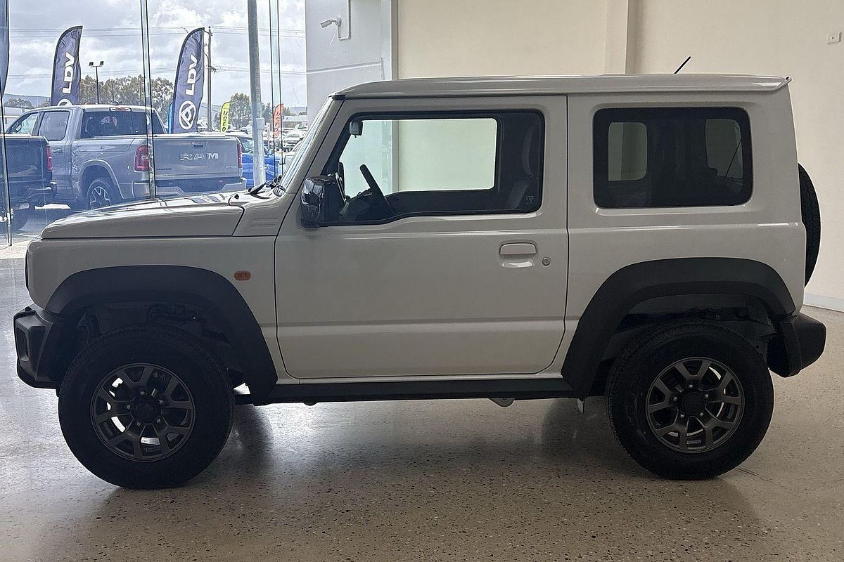 2025 Suzuki Jimny GLX GJ