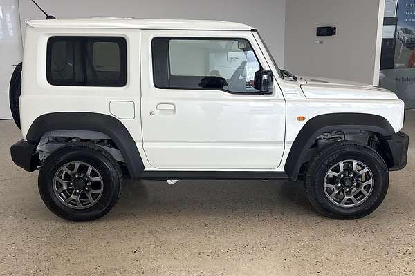 2025 Suzuki Jimny GLX GJ