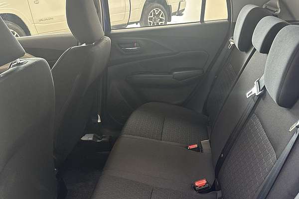 2025 Suzuki Swift Hybrid UZ