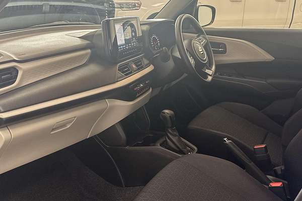 2025 Suzuki Swift Hybrid UZ