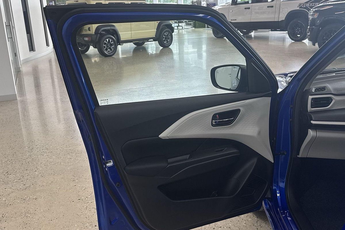 2025 Suzuki Swift Hybrid UZ