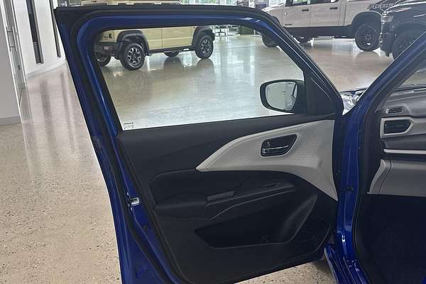 2025 Suzuki Swift Hybrid UZ