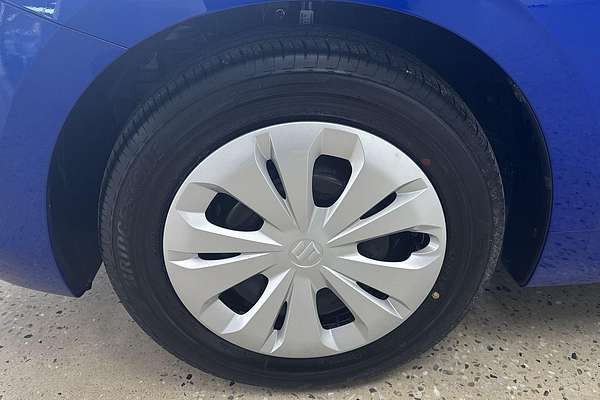 2025 Suzuki Swift Hybrid UZ