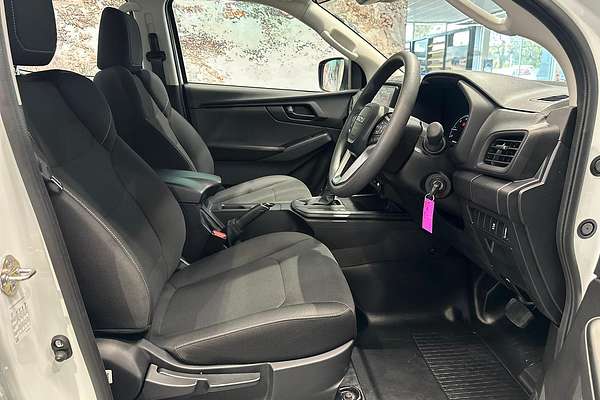 2025 Isuzu D-MAX SX 4X4