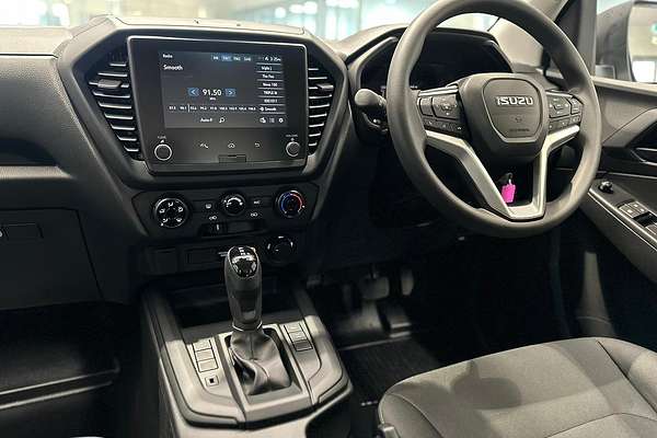 2025 Isuzu D-MAX SX 4X4