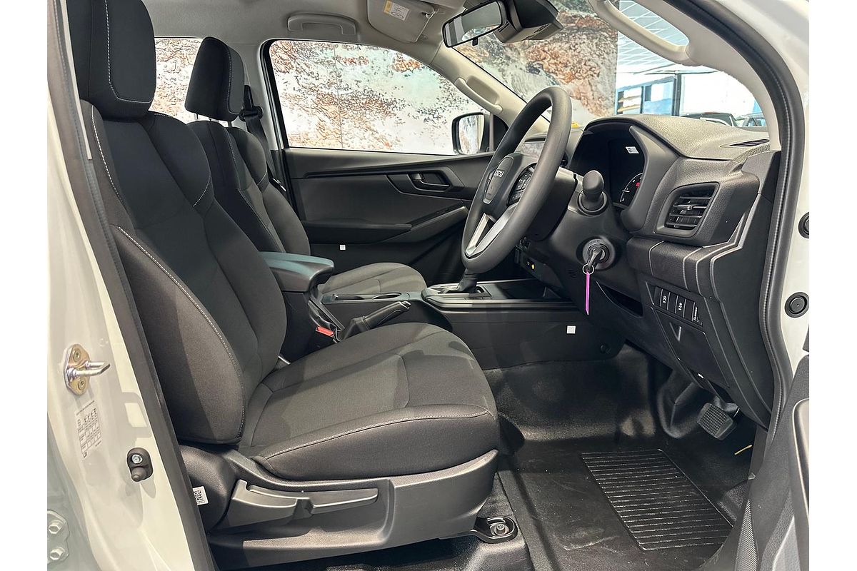 2025 Isuzu D-MAX SX High Ride Rear Wheel Drive