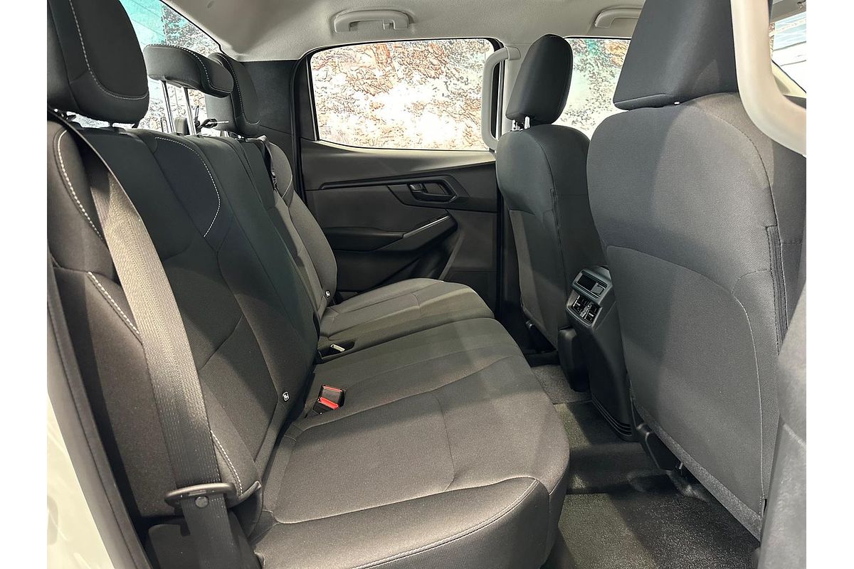 2025 Isuzu D-MAX SX High Ride Rear Wheel Drive