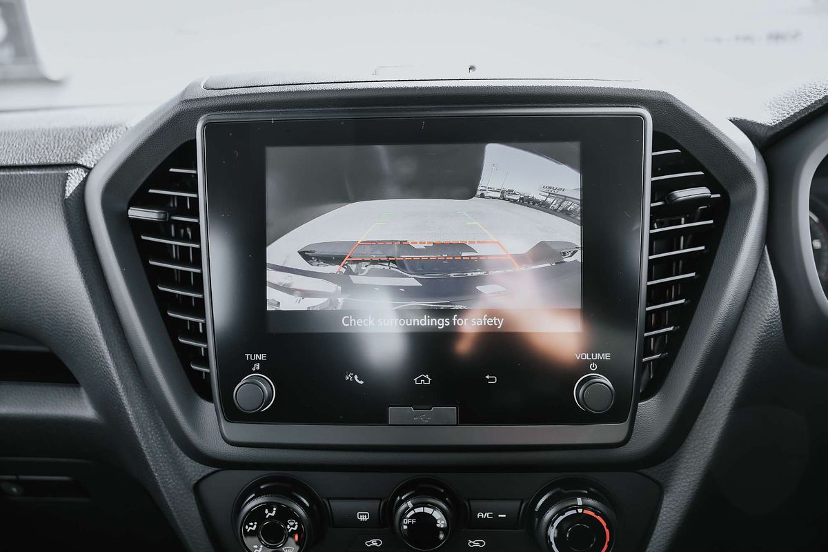 2025 Isuzu D-MAX SX  4X4