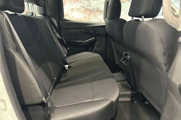 2025 Isuzu D-MAX SX 4X4