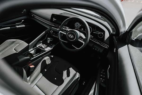 2025 Hyundai i30 Elite Hybrid CN7.V2