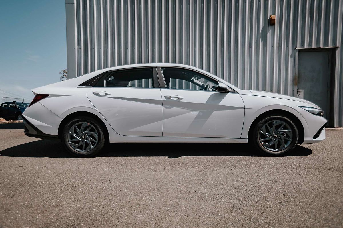 2025 Hyundai i30 Elite Hybrid CN7.V2