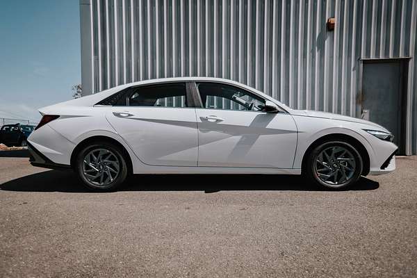 2025 Hyundai i30 Elite Hybrid CN7.V2