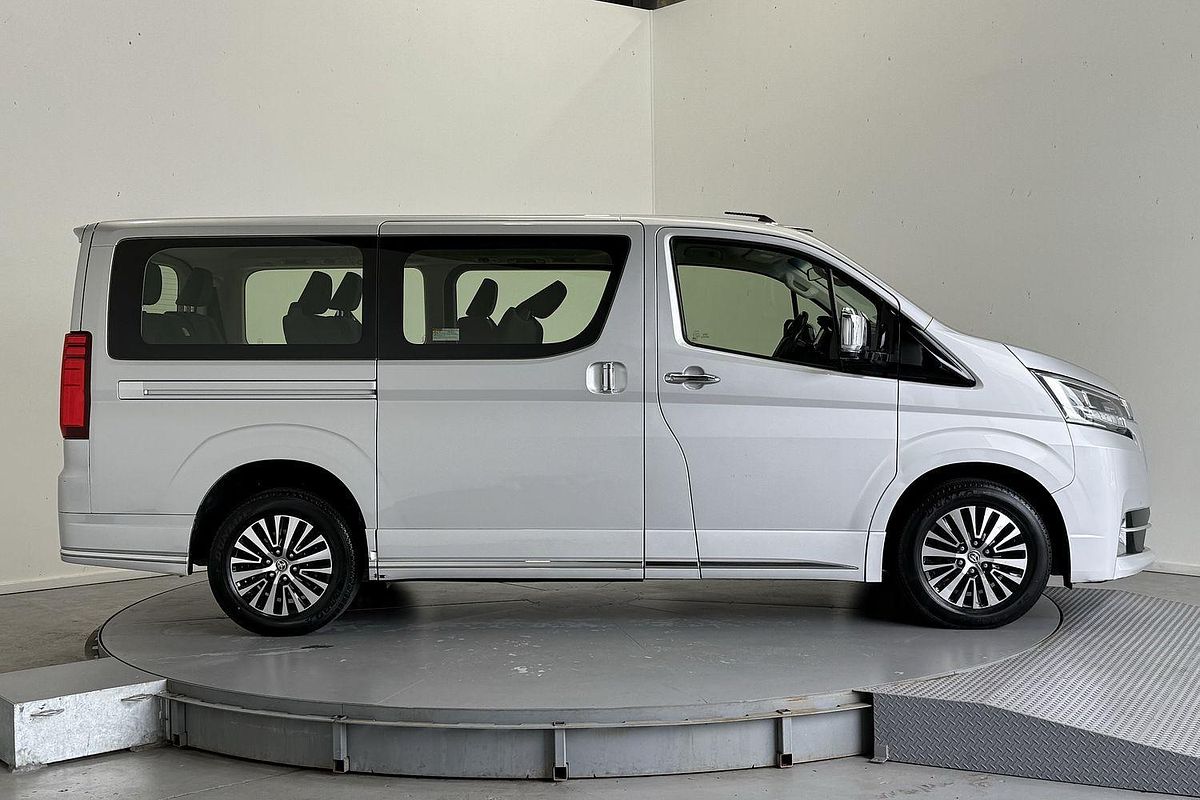 2019 Toyota Granvia GDH303R