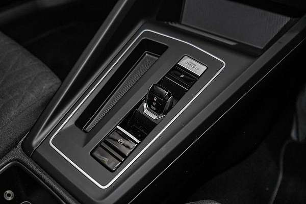 2025 Volkswagen Golf 110TSI Life 8.5