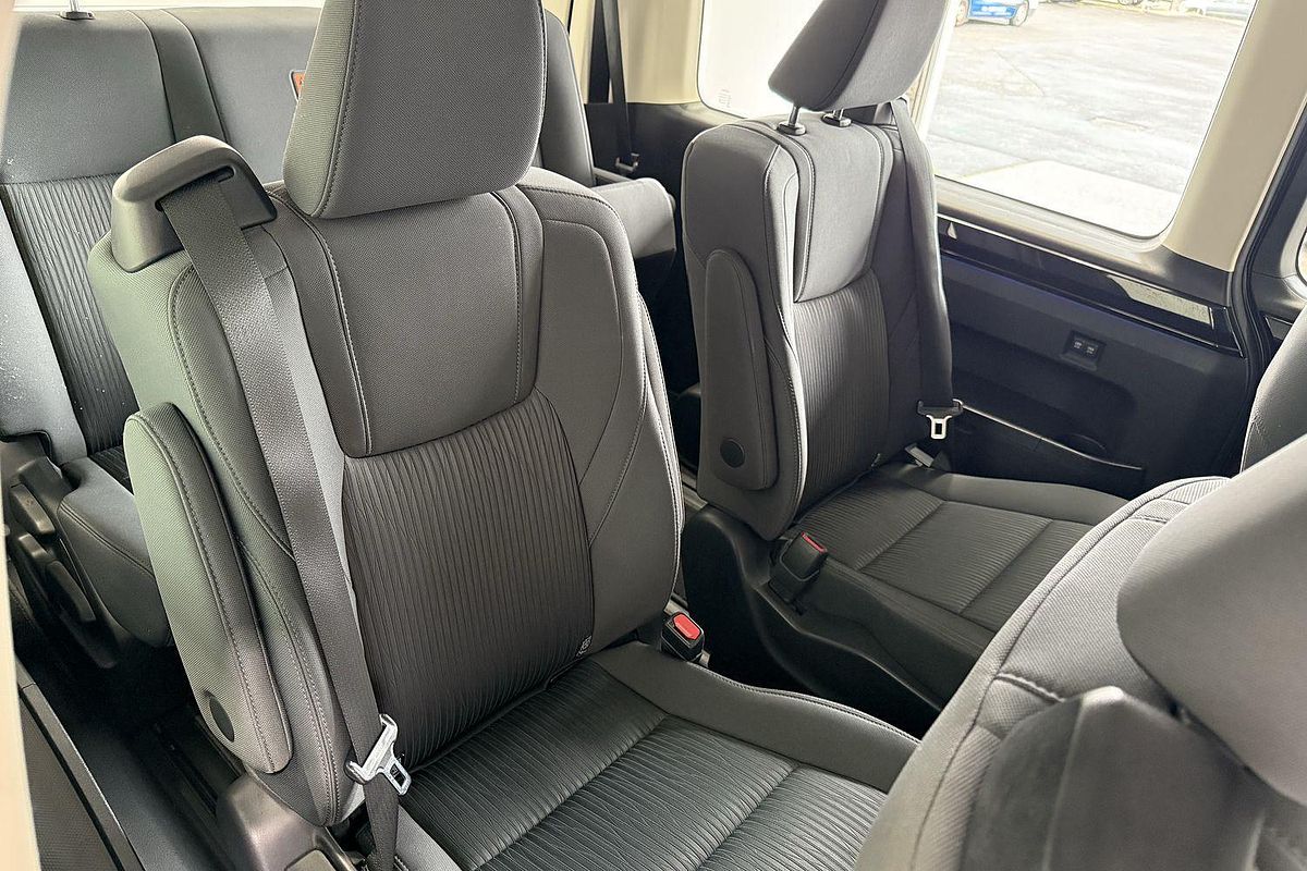 2019 Toyota Granvia GDH303R