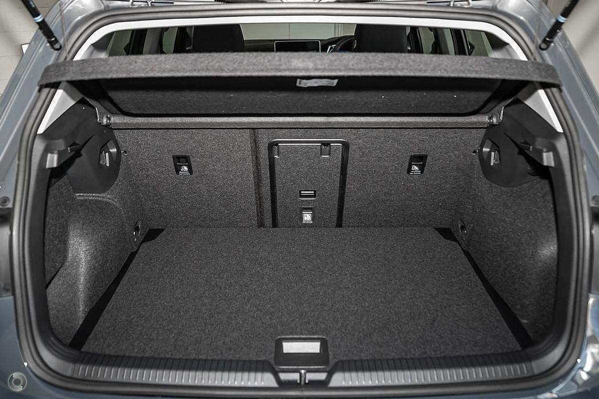 2025 Volkswagen Golf 110TSI Life 8.5