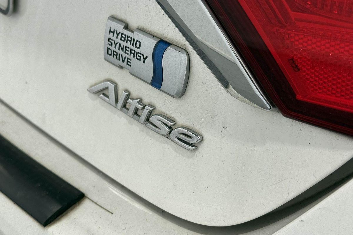 2017 Toyota Camry Altise AVV50R