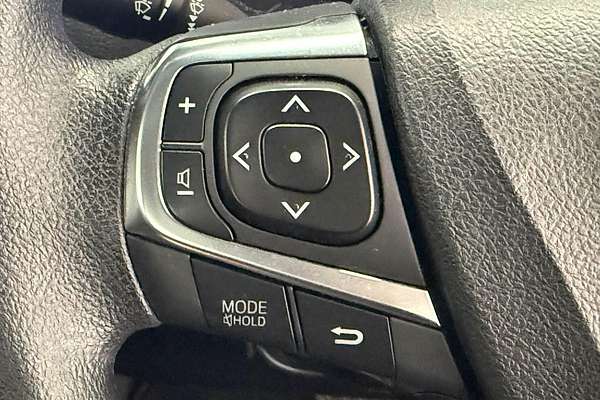 2017 Toyota Camry Altise AVV50R