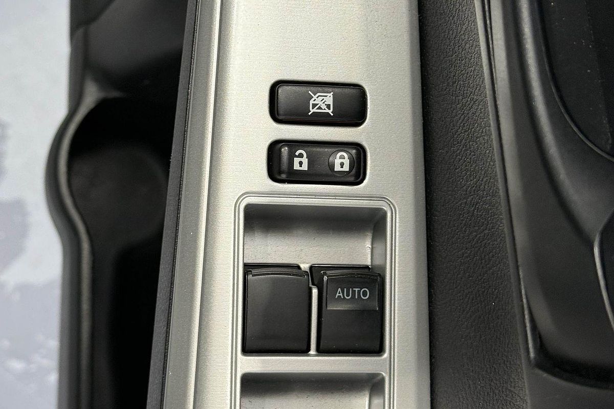 2017 Toyota Camry Altise AVV50R