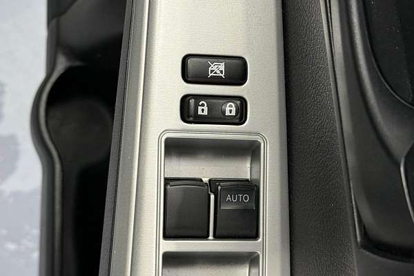 2017 Toyota Camry Altise AVV50R