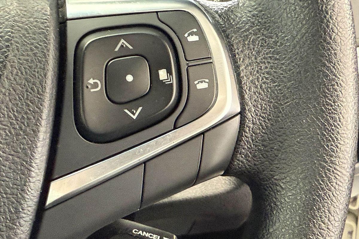 2017 Toyota Camry Altise AVV50R