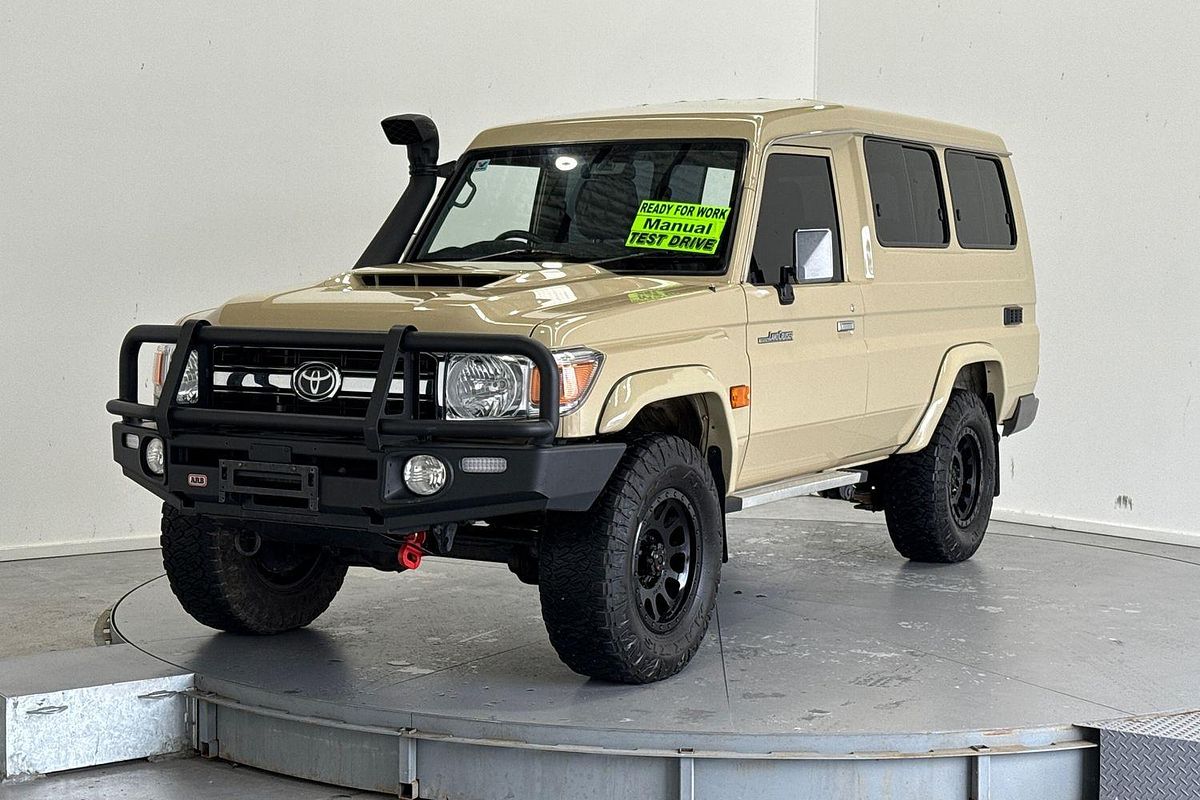 2022 Toyota Landcruiser GXL Troopcarrier VDJ78R