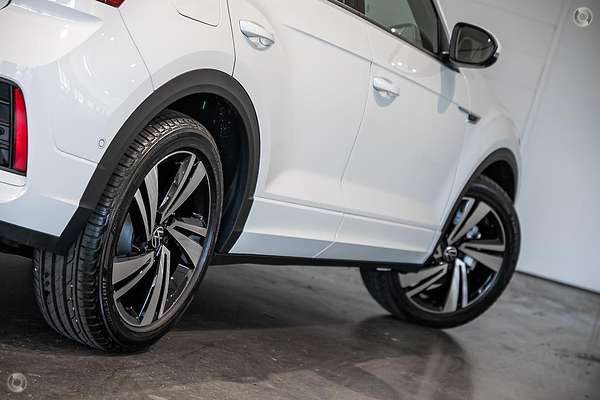 2025 Volkswagen T-Roc 140TSI R-Line D11