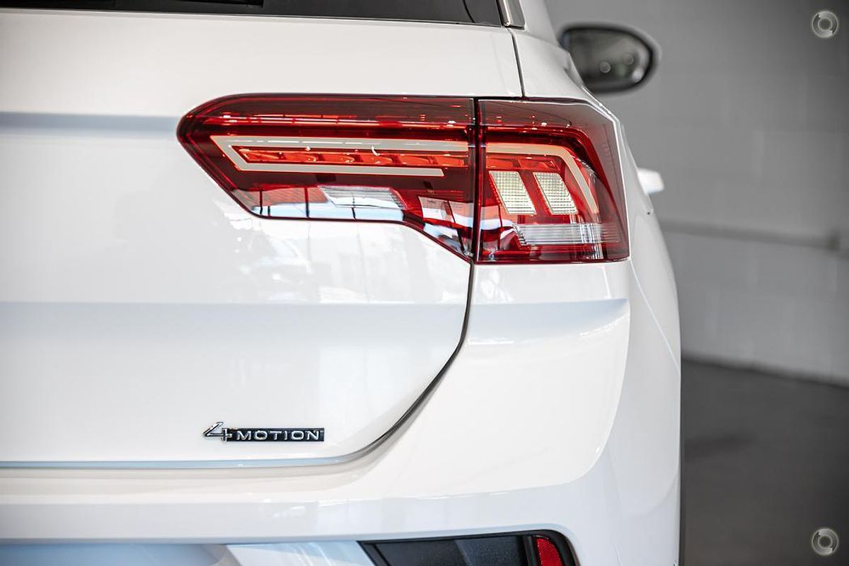 2025 Volkswagen T-Roc 140TSI R-Line D11