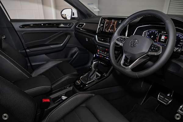 2025 Volkswagen T-Roc 140TSI R-Line D11