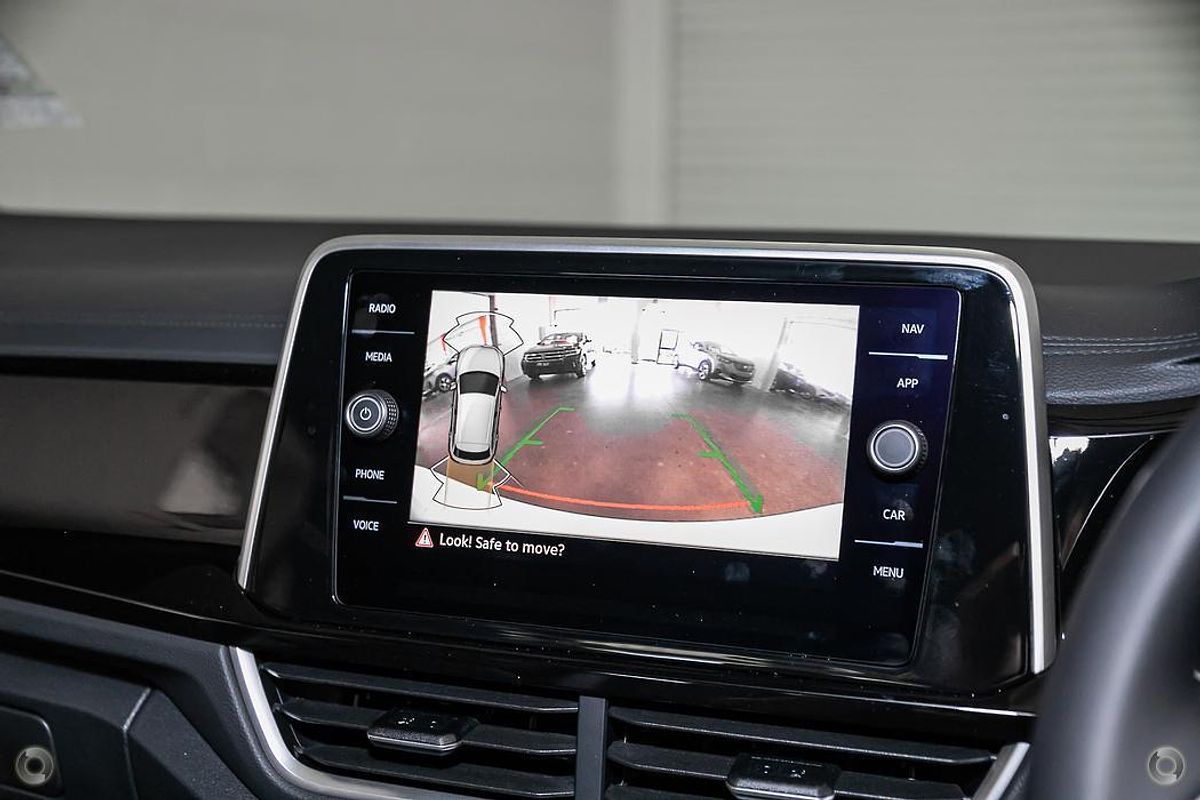 2025 Volkswagen T-Roc 140TSI R-Line D11