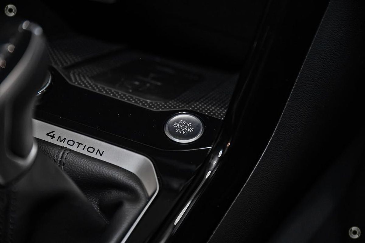 2025 Volkswagen T-Roc 140TSI R-Line D11