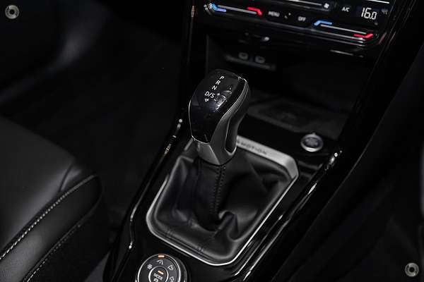 2025 Volkswagen T-Roc 140TSI R-Line D11