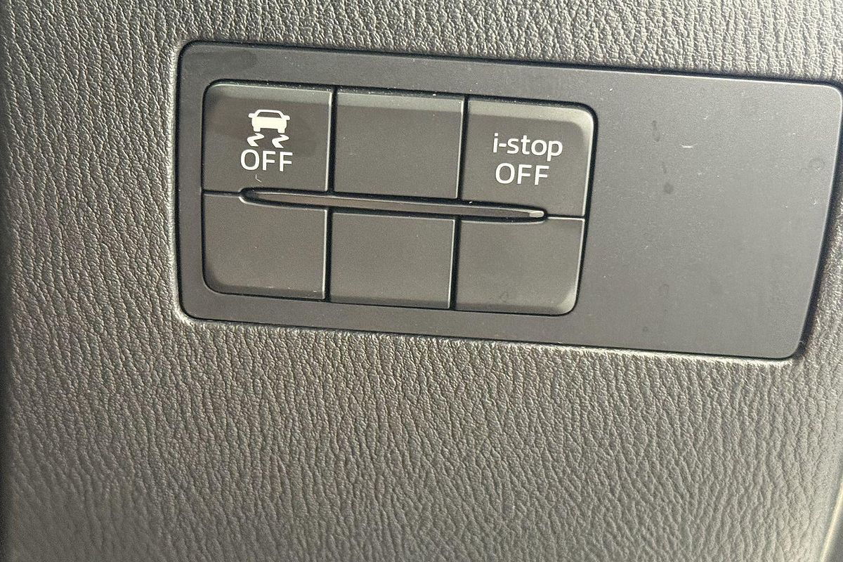 2015 Mazda 2 Maxx DJ Series