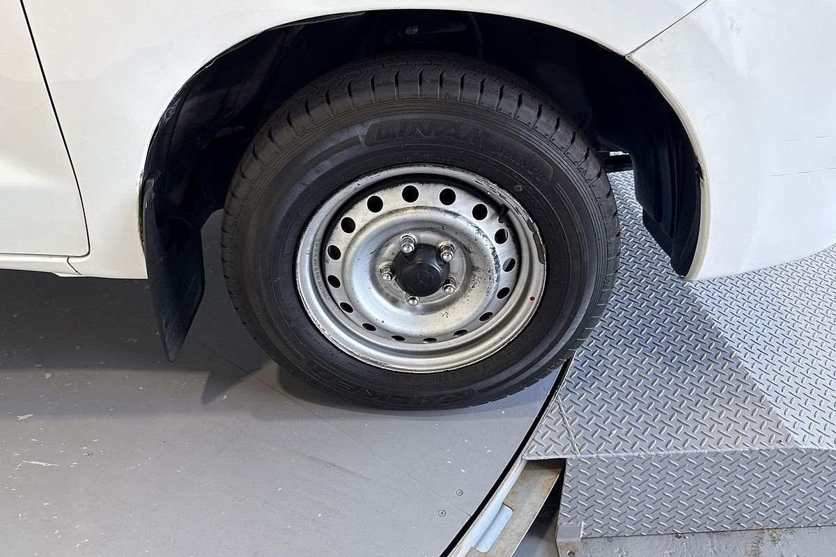 2015 Toyota Hilux Workmate TGN16R Rear Wheel Drive