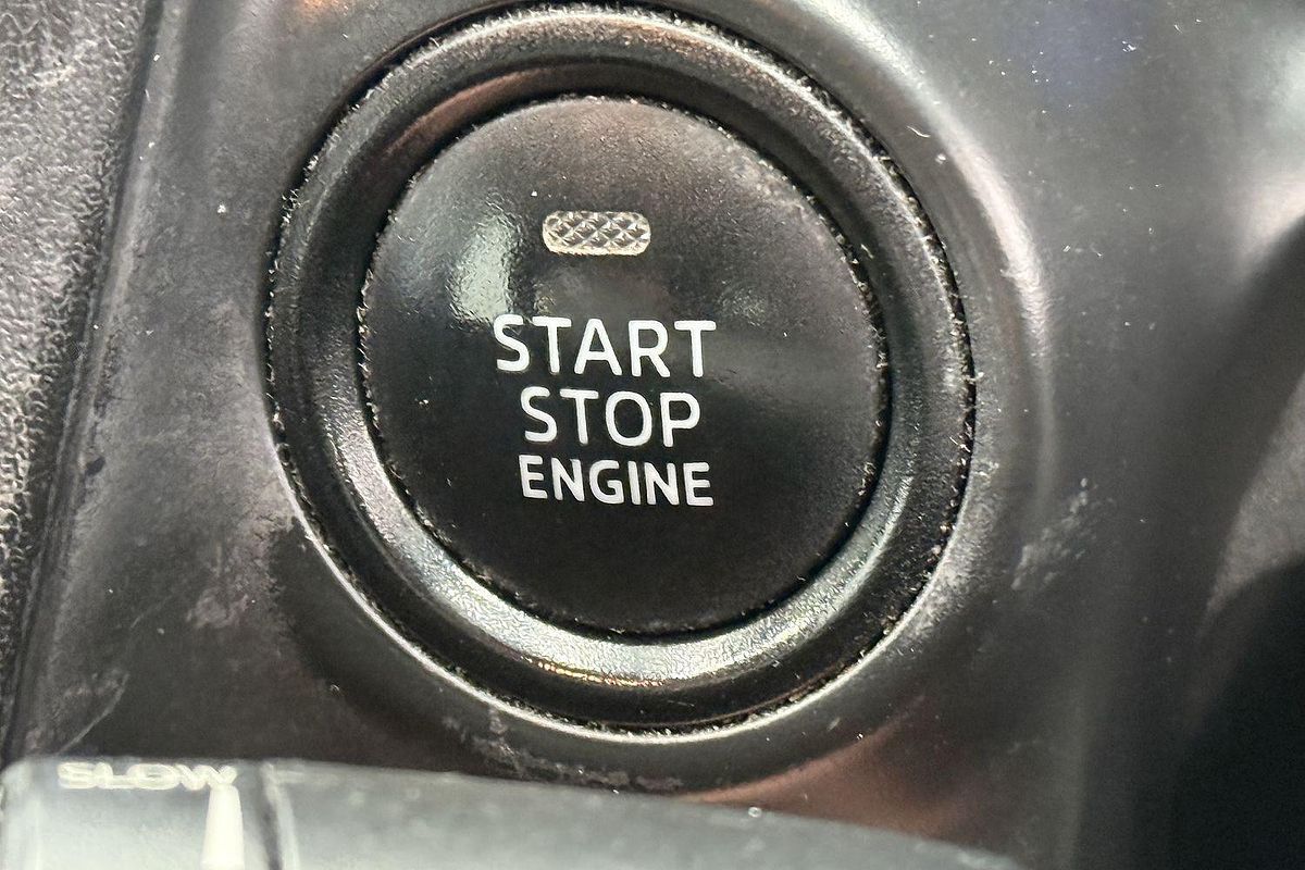 2015 Mazda 2 Maxx DJ Series