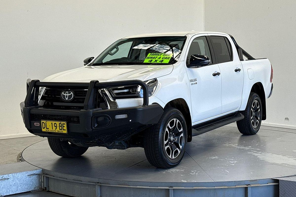 2024 Toyota Hilux SR5 48V GUN126R 4X4