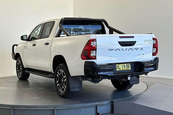 2024 Toyota Hilux SR5 48V GUN126R 4X4