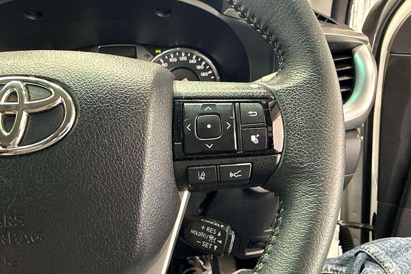 2024 Toyota Hilux SR5 48V GUN126R 4X4