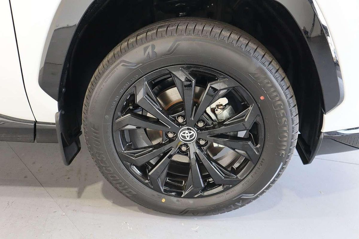 2024 Toyota RAV4 XSE AXAH54R